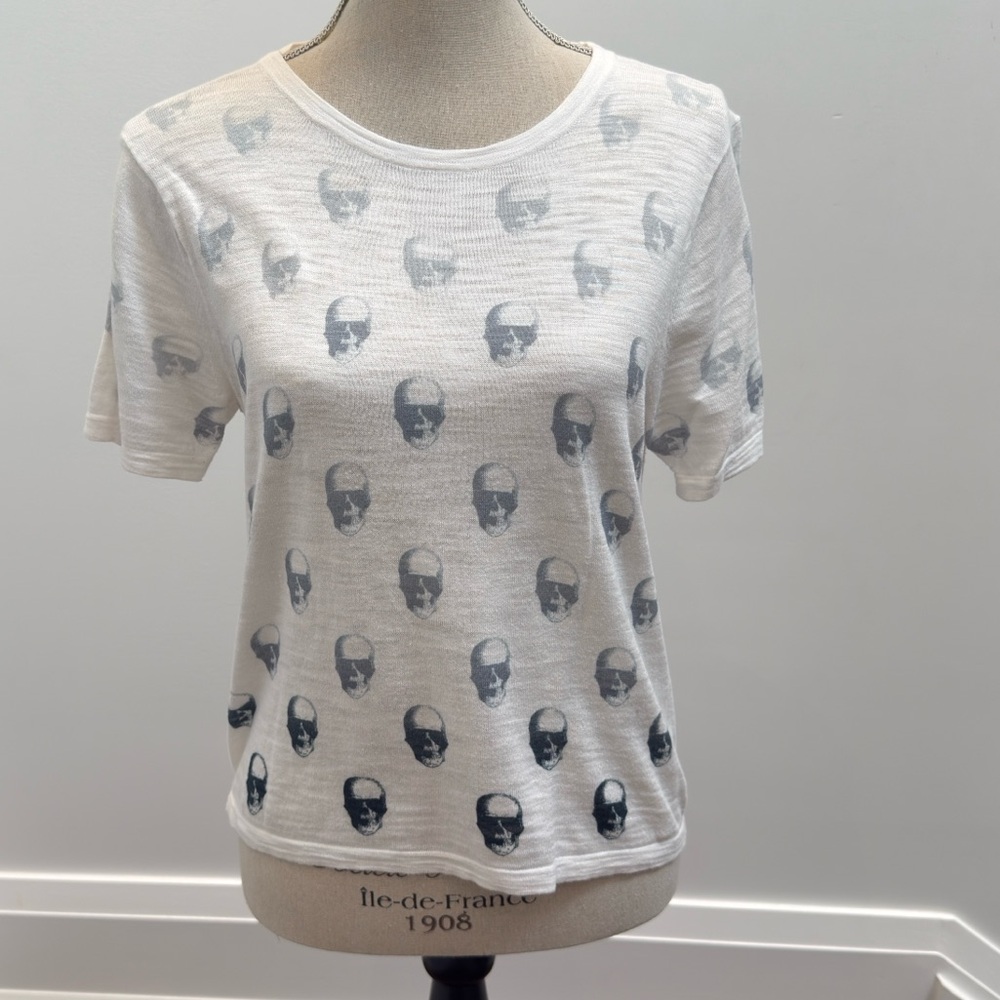 Skull Cashmere White and Navy Ombré Skull Pattern Tee